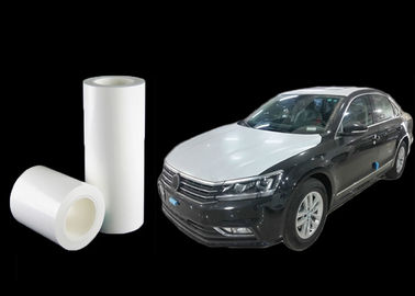 İyi bir fiyat. Fabrika tedarikleri Orta Yapışkanlık Otomotiv Koruyucu Film Beyaz Sarma Boya 0.07mm Kalınlığı çevrimiçi